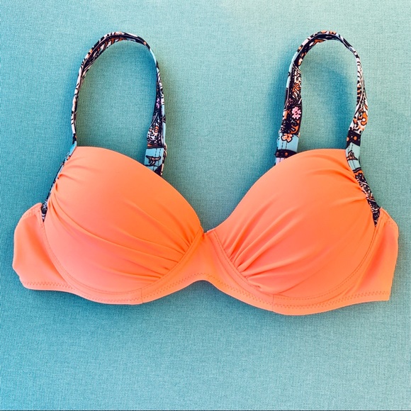 🎊SALE🎊Underwire Push Up Swimsuit (Peach) - Picture 3 of 8